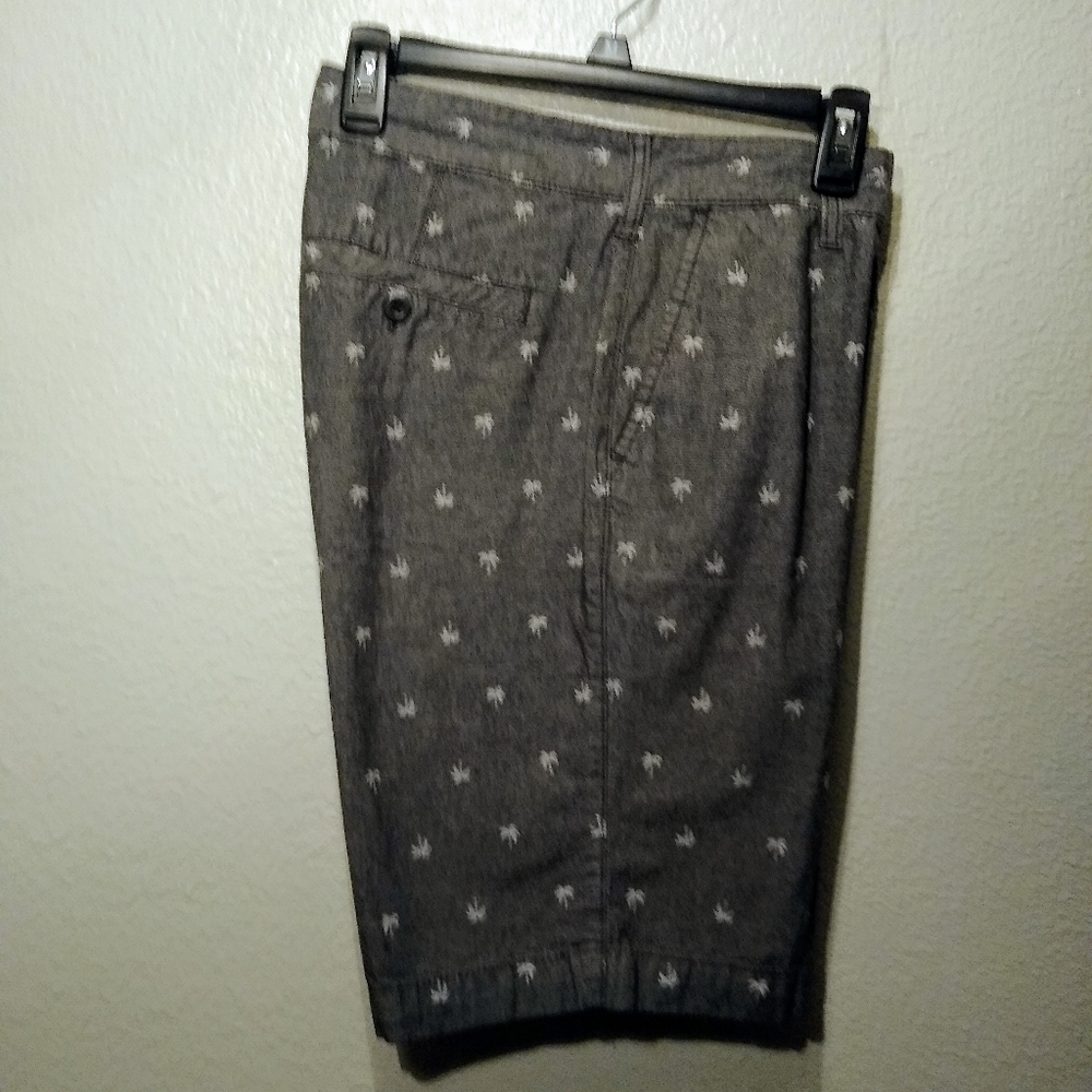 Retrofit Gray Shorts with Palm Trees 32